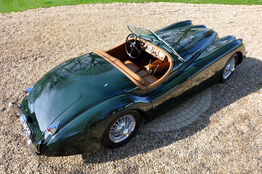  Jaguar XK120 SE Roadster 1953 года  (фото 10 из 27)